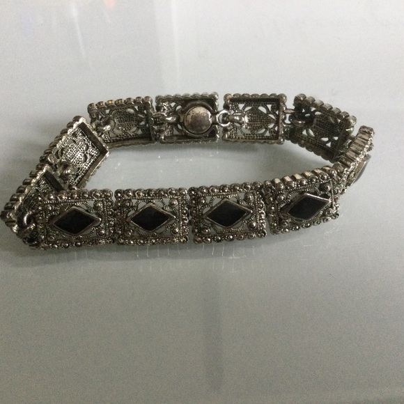 Black & Silver Magnetic Bracelet - Picture 4 of 4
